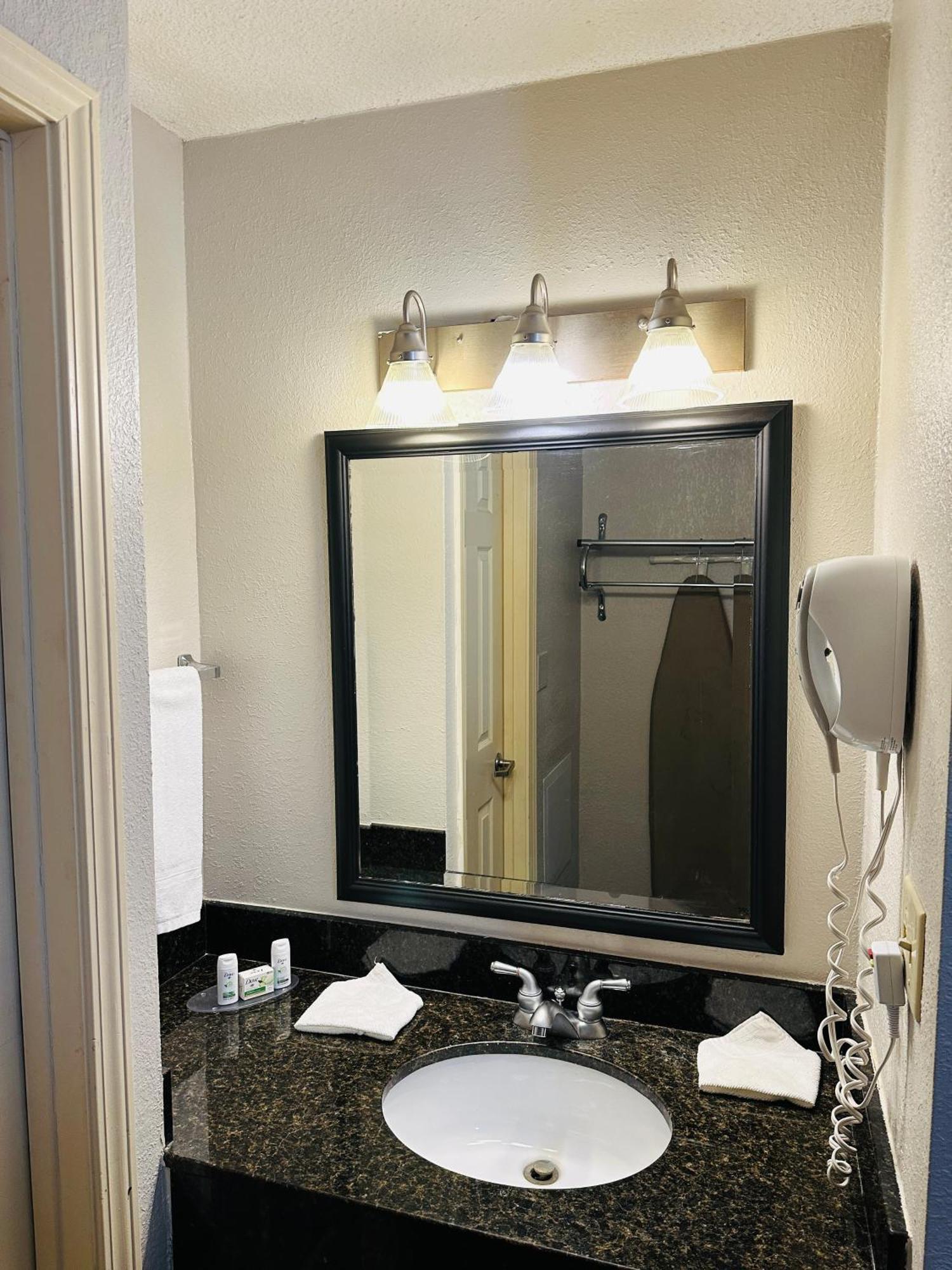 מלון Baymont By Wyndham Indianapolis South מראה חיצוני תמונה