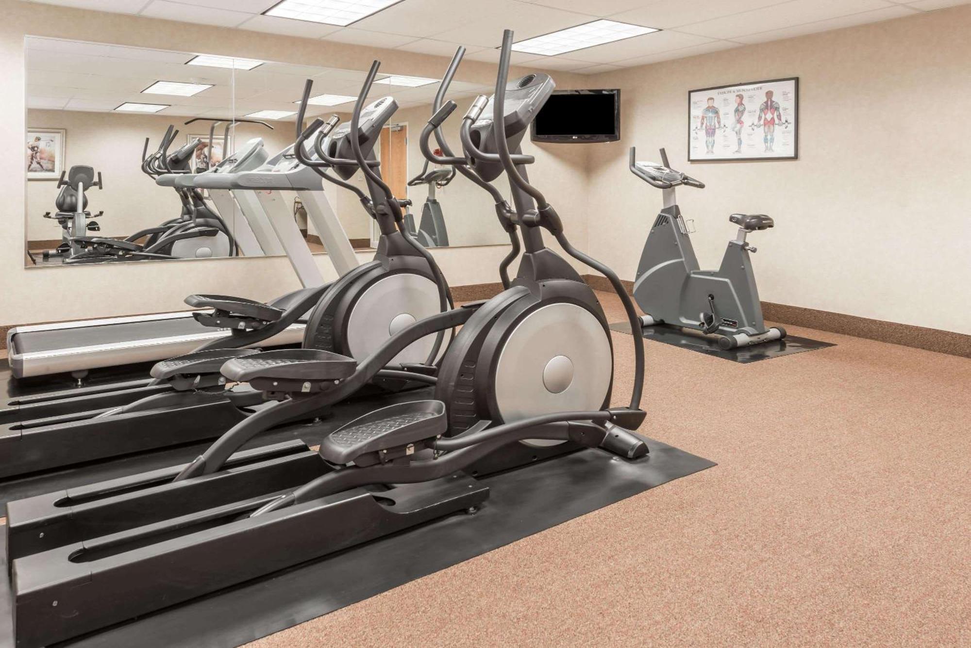 מלון Baymont By Wyndham Indianapolis South מראה חיצוני תמונה